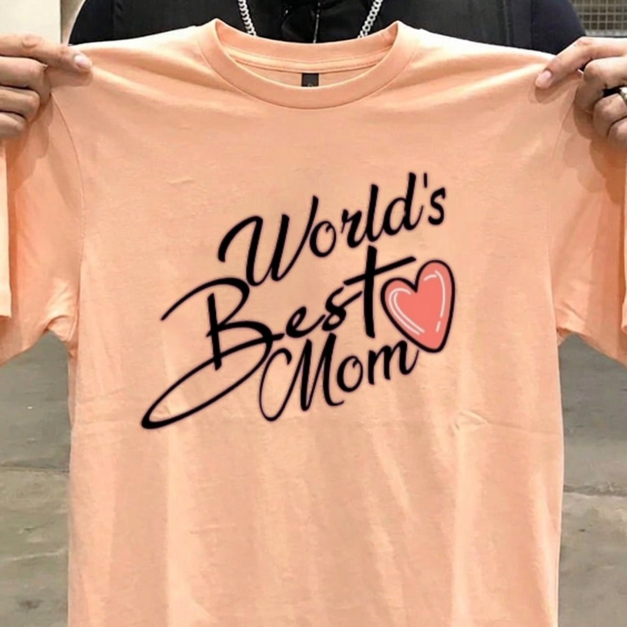 “Perfect Gift for Mom ❤️ | World’s Best Mom T-Shirt”